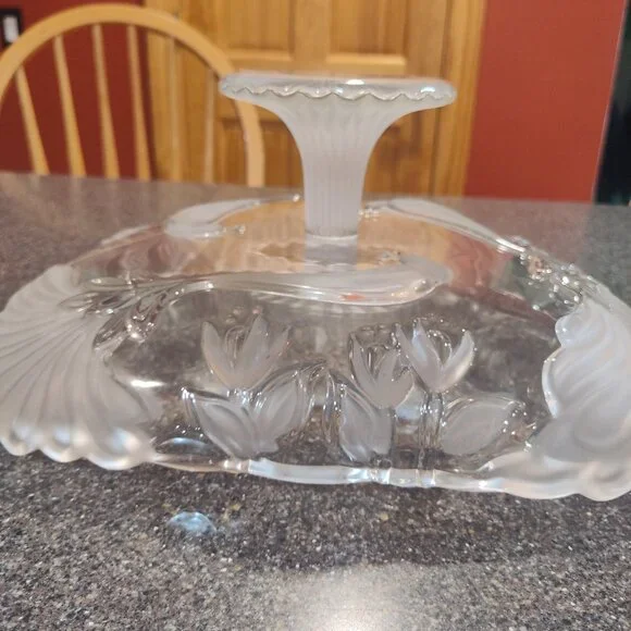 Mikasa Crystal Peacock Cake Stand - vintage - Picture 10 of 16